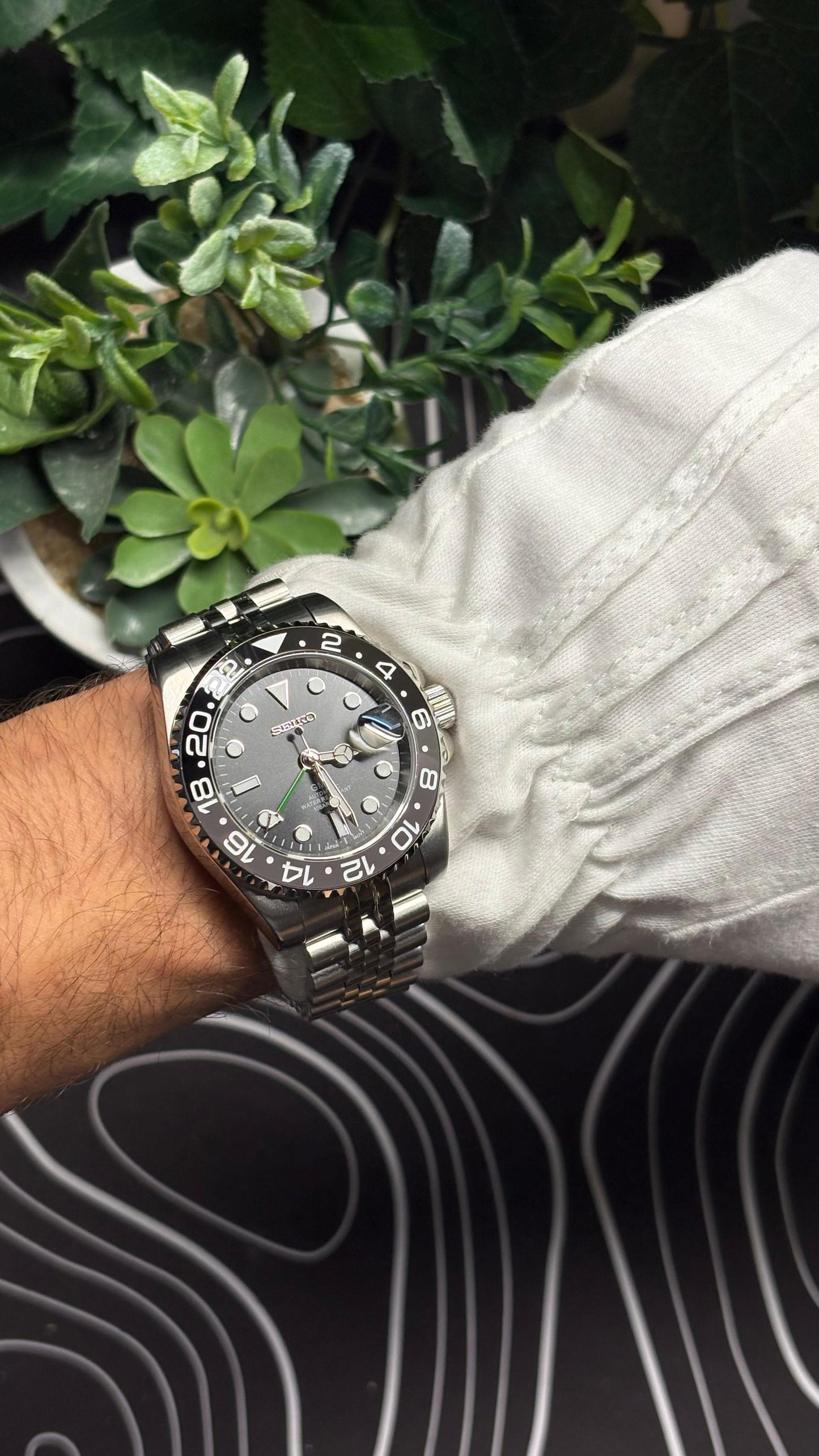 Seiko Mod GMT Bruce Wayne