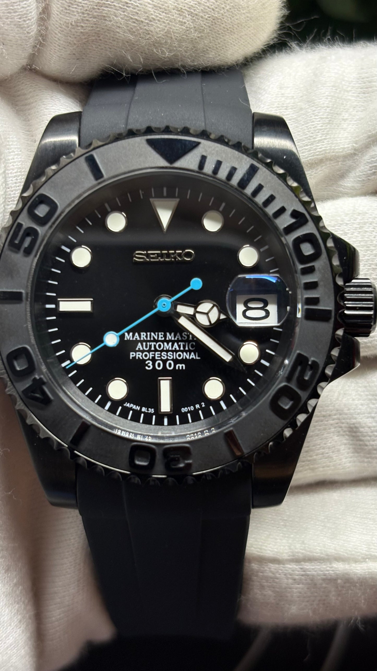 Seiko Mod Triple black V1