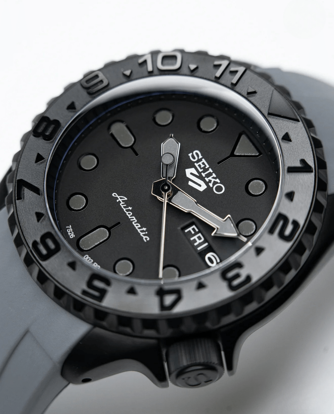 Seiko Mod SKX Stealth Gris